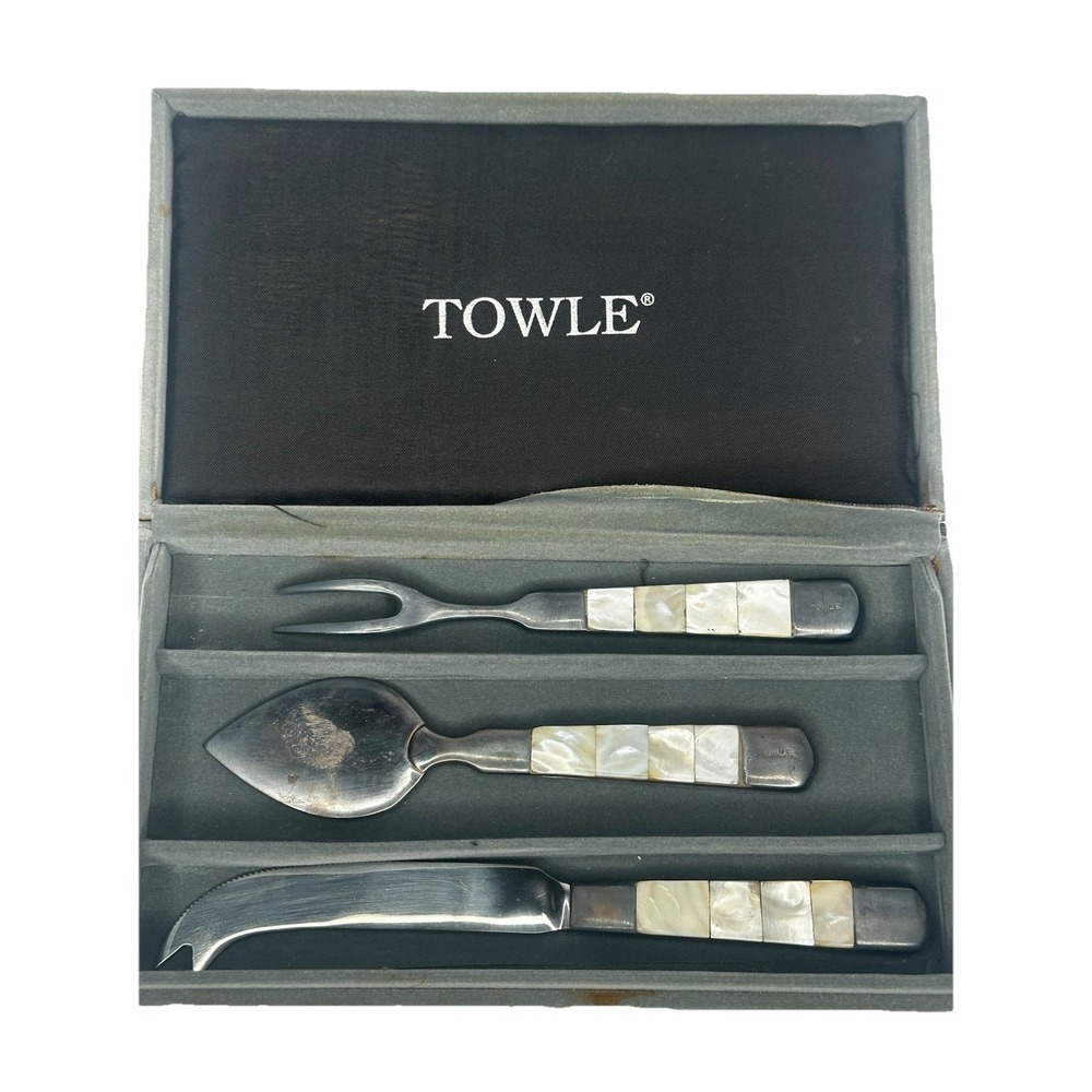 Mother Of Pearl Charcuterie Knives ~ Vintage Towle Silver Plated Set of 3 - Picture 2 of 7